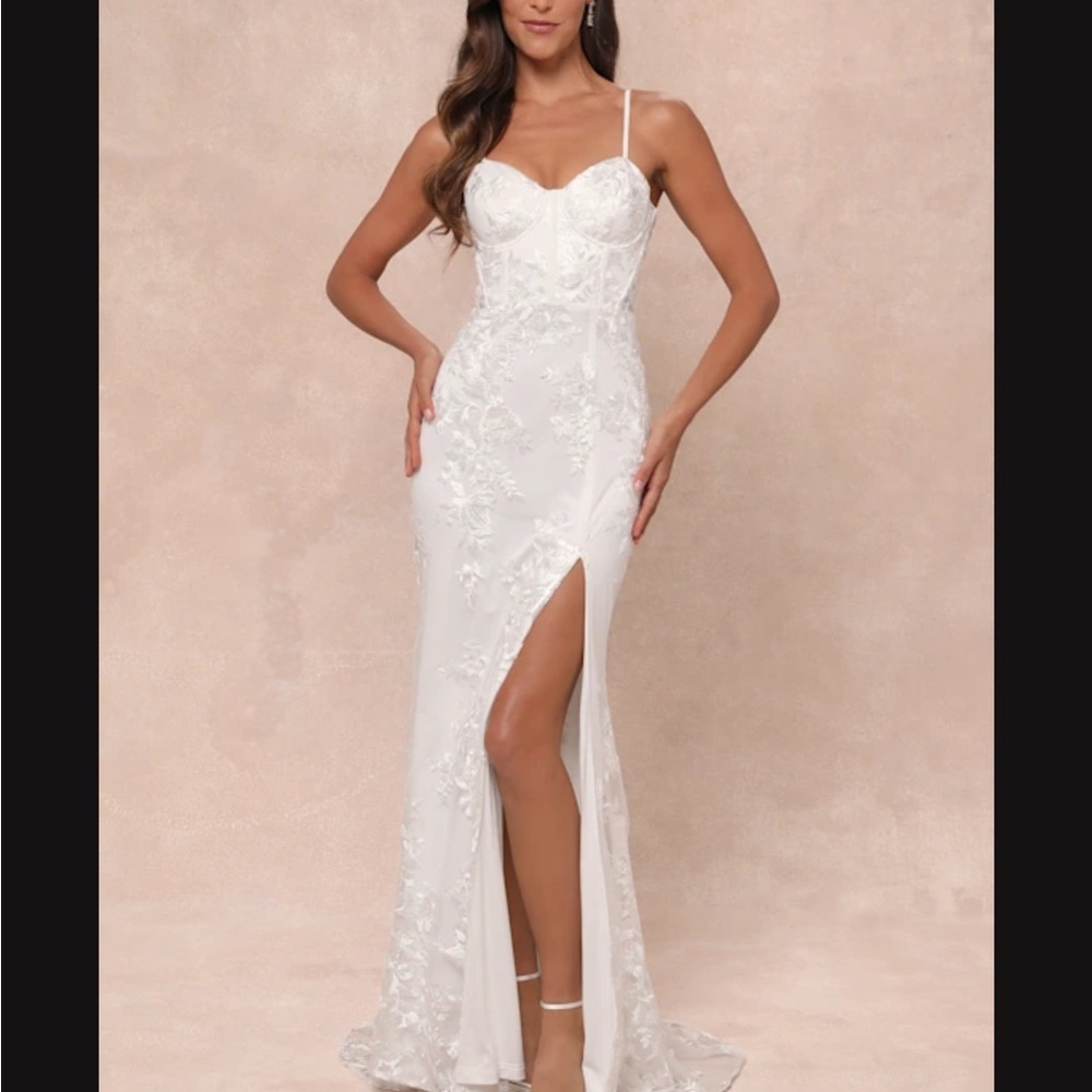 Lulu's White Lace Spaghetti-Strap Wedding Gown with Slit